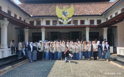 Menyusuri Jejak Pahlawan dan Keanggunan Cual: Catatan Lawatan Sejarah Murid SMAN 1 Pangkalan Baru di Kota Mentok